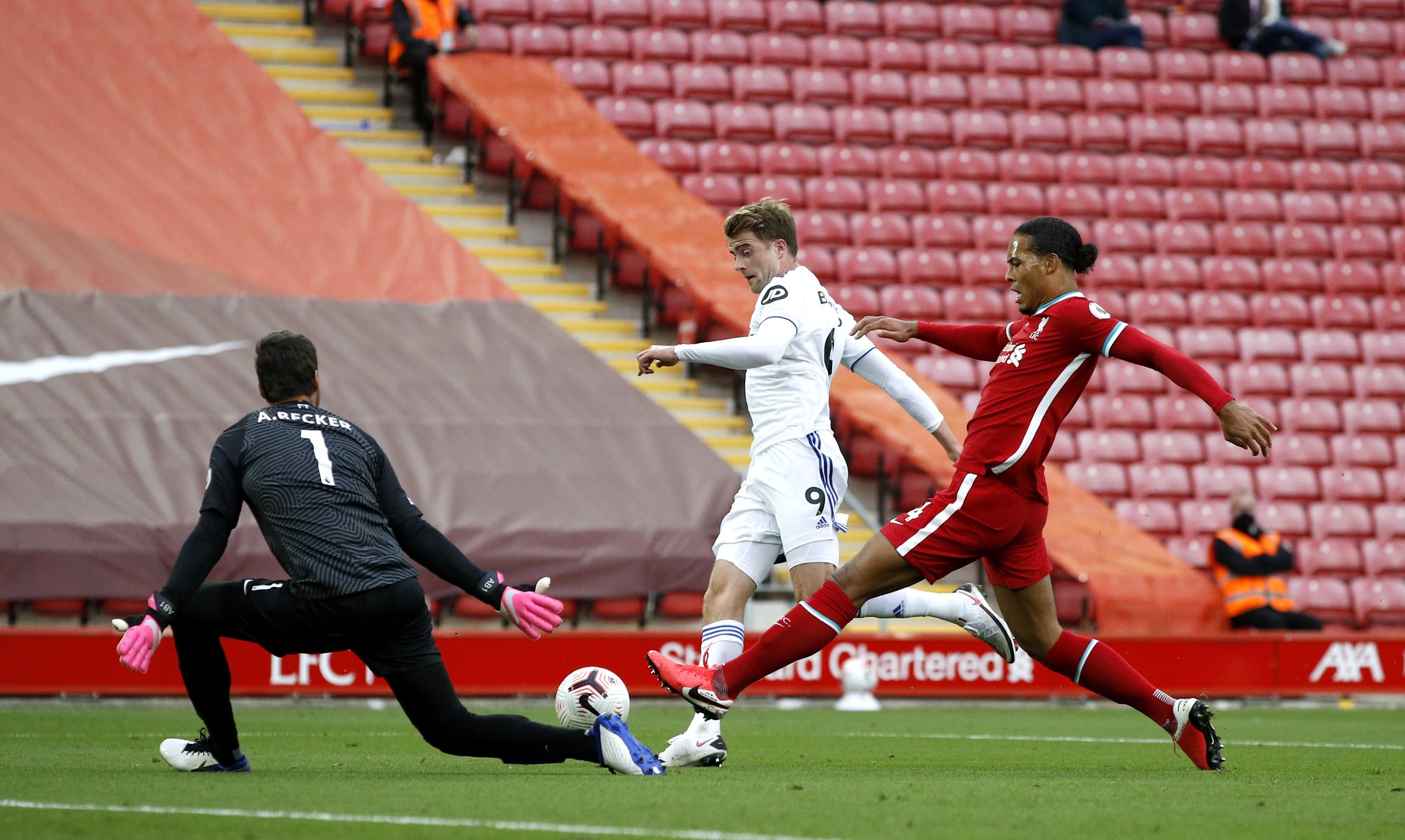 满挑战与荣 满挑战与荣