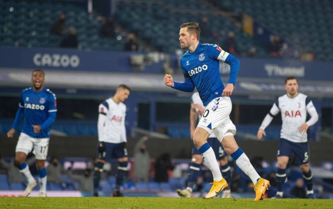 励他再创巅 励他再创巅